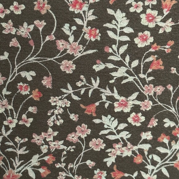 American Eagle Seeveless Top - Picture 5 of 5